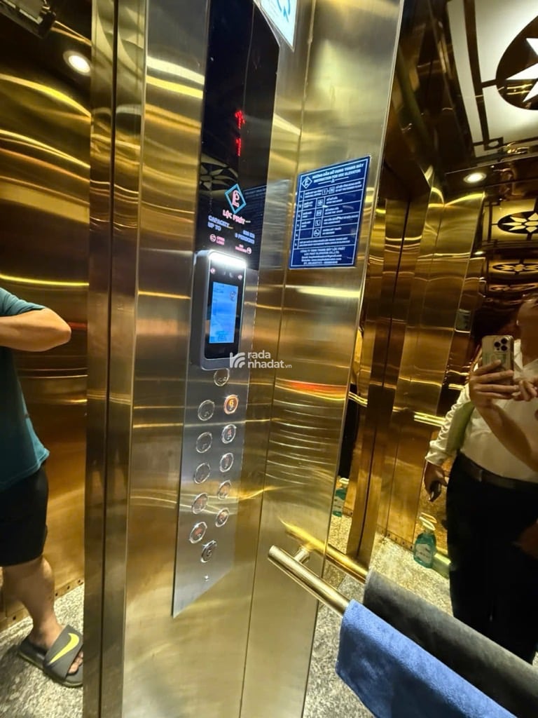 7 TẦNG ĐƯỜNG HÙNG VƯƠNG - PHƯỜNG 4 , QUẬN 5 DT: 4.2*38M- 80 TỶ