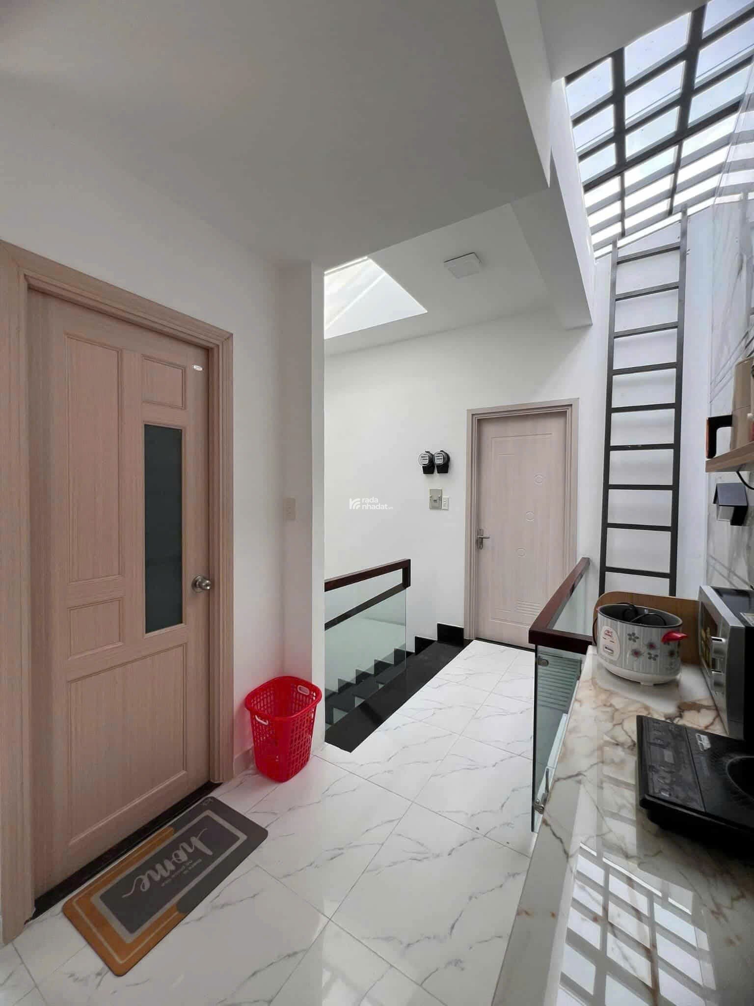 MẶT TIỀN PHÚ NHUẬN - 4 TẦNG ĐẸP 70M2 (417) - GIÁ RẺ 14.2 TỶ - CHO THUÊ 30TR/THÁNG