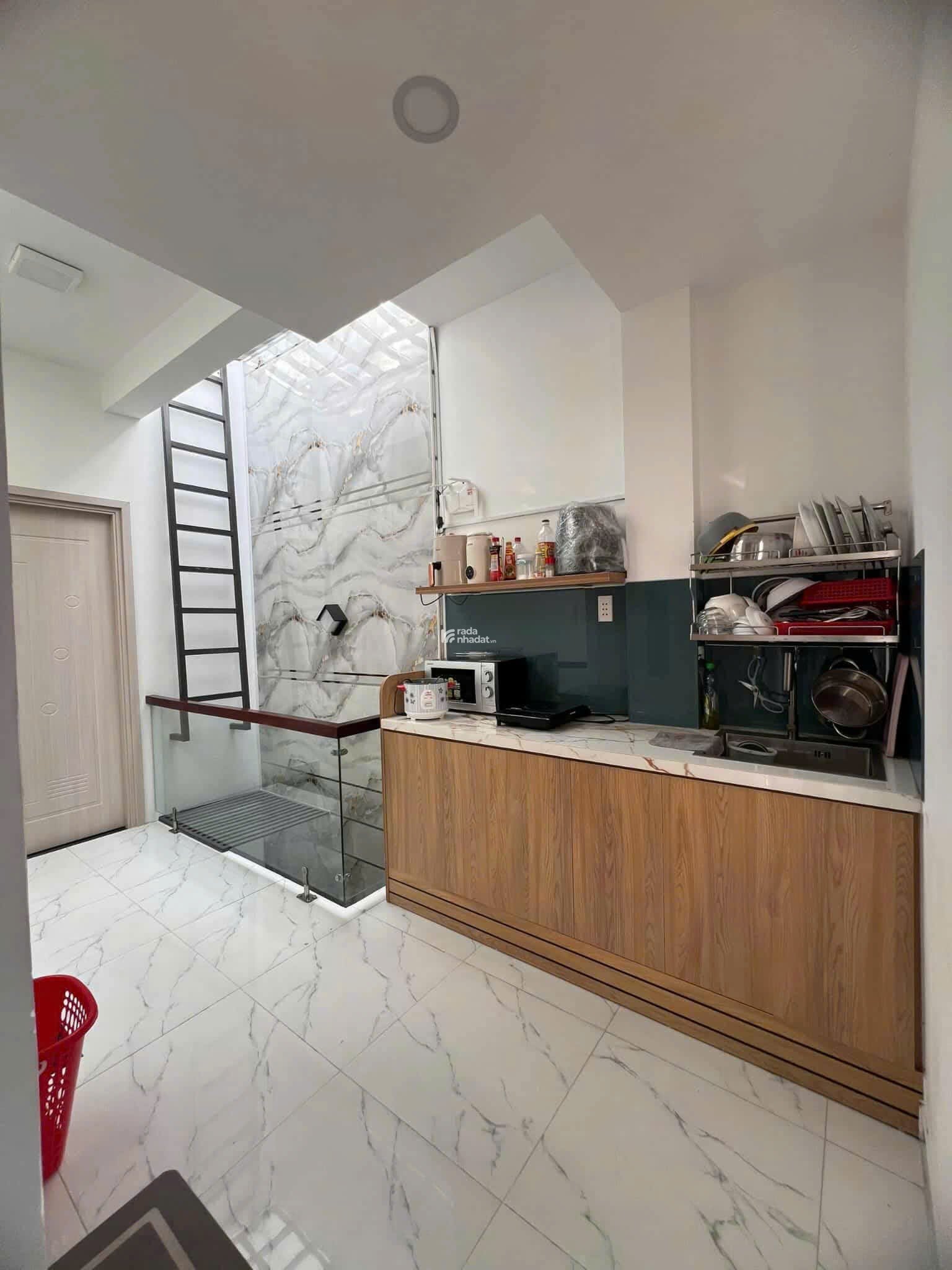 MẶT TIỀN PHÚ NHUẬN - 4 TẦNG ĐẸP 70M2 (417) - GIÁ RẺ 14.2 TỶ - CHO THUÊ 30TR/THÁNG