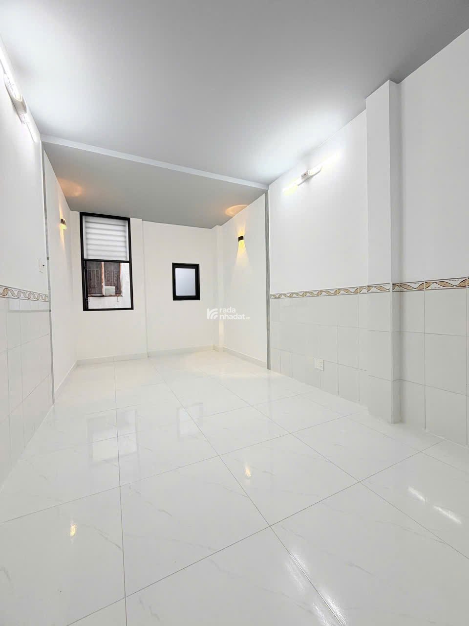 BÁN NHÀ HẺM 3M ĐƯỜNG 3/2 - 5.7 tỷ - 3x9.5, 3 tầng đúc thật 