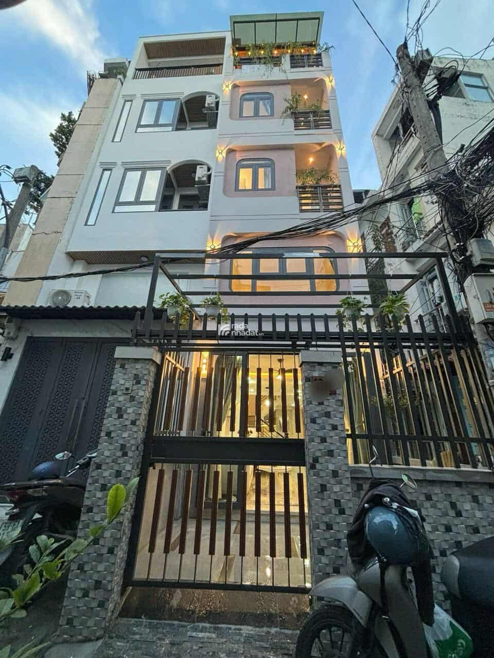  Căn góc 2 mặt thoáng Phan Tây Hồ, Phường 7, Phú Nhuận