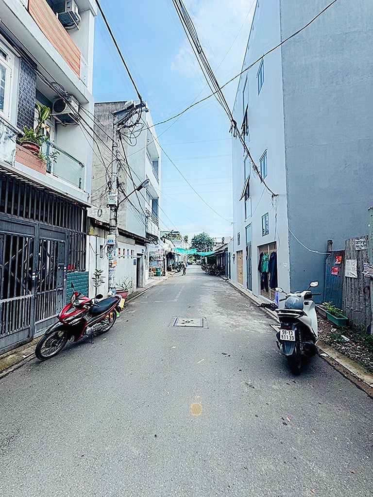 Bán nhà gần lê trọng tấn bình hưng hoà 