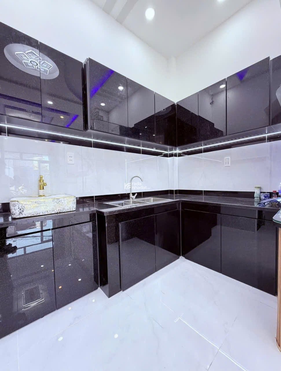 Nhà HXH Nguyễn Thái Bình Tân Bình. DT 58m2/ Giá 2 Tỷ 650. Sổ Hồng Riêng, Đường ô tô