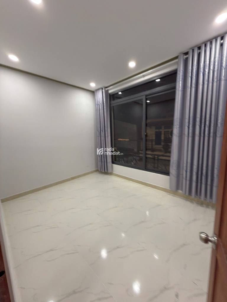 NHÀ 2 TẦNG - HẺM XE HƠI THÔNG - SÁT MÃ LÒ - MỚI XÂY VÀO Ở NGAY