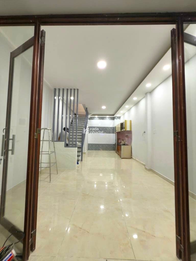 NHÀ 2 TẦNG - HẺM XE HƠI THÔNG - SÁT MÃ LÒ - MỚI XÂY VÀO Ở NGAY