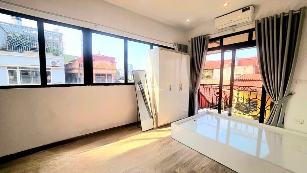 CẦU GIẤY - NHÀ MỚI - 2 THOÁNG - 5 TẦNG - SÂN RỘNG - SỔ VUÔNG - 46M2 - 13 TỶ