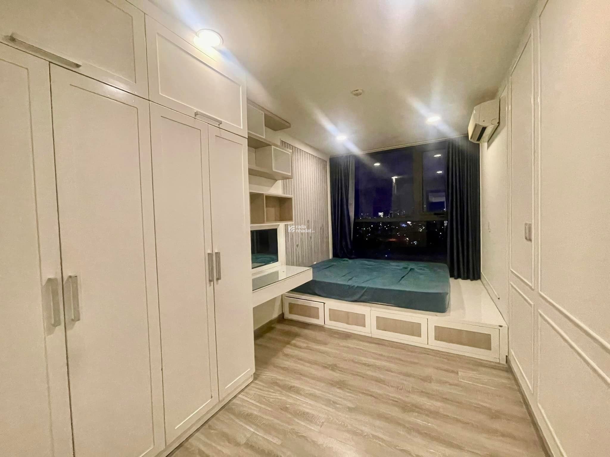 Cần bán căn hộ chung cư The Gold View, Quận 4, DT: 82m2, 2PN, giá: 4,1 tỷ, LH: 0907 488 *** Tuấn