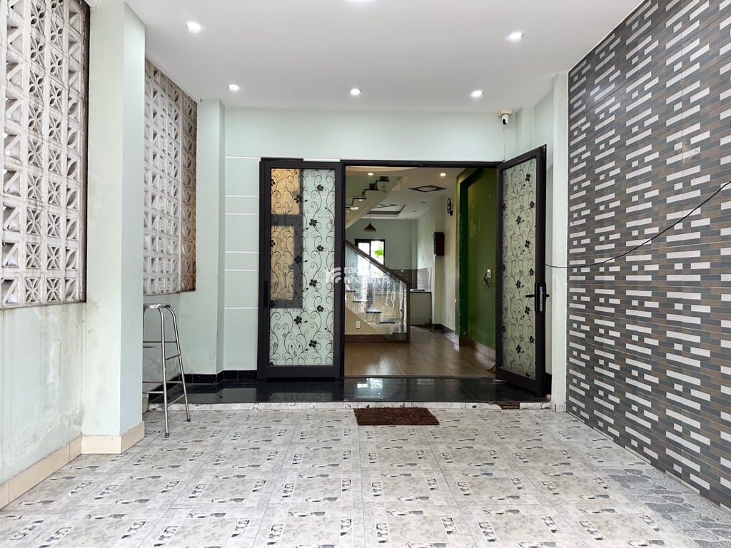 BÁN NHÀ BÌNH THÀNH 60M2 4.X TỶ 4PN BTCT HẺM XE HƠI BÌNH TÂN CHỢ TRƯỜNG HỌC SIÊU THỊ