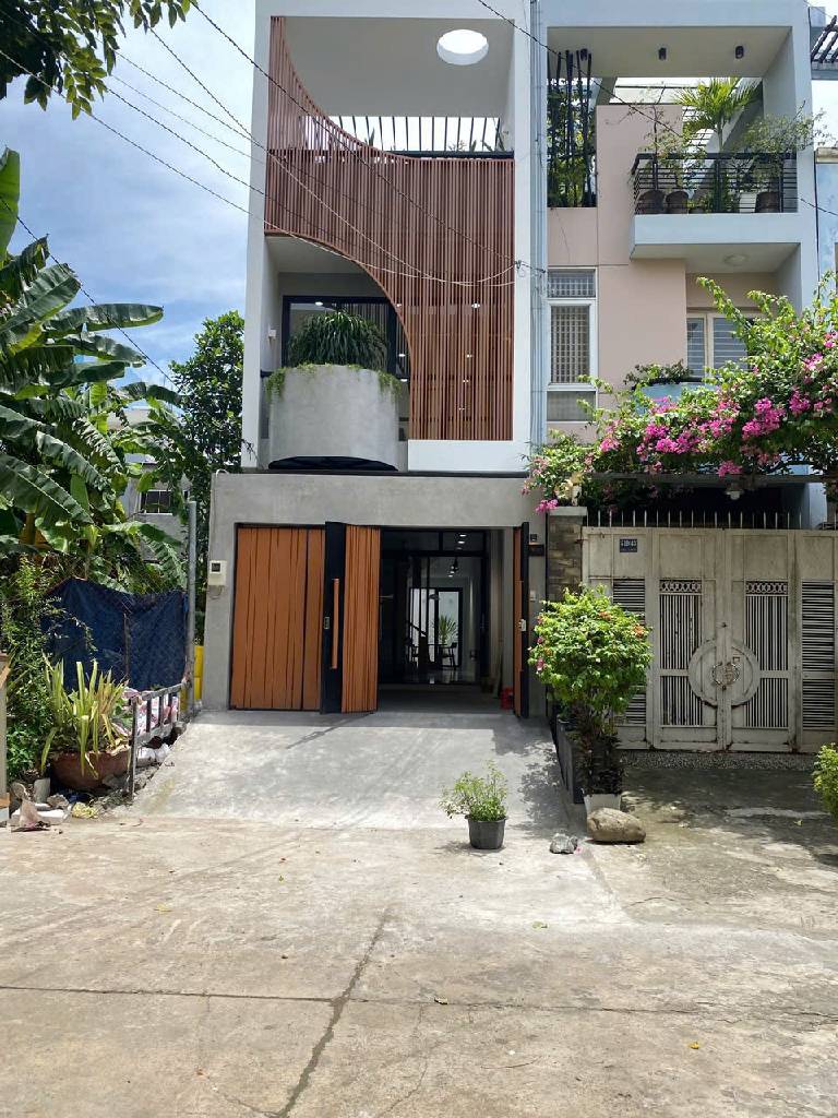 SIÊU PHẨM SÁT ỦY BAN QUẬN BÌNH TÂN NGAY TÊN LỬA- NHÀ 3 TẦNG FULL NỘI THẤT- XE HƠI NGỦ TRONG NHÀ 