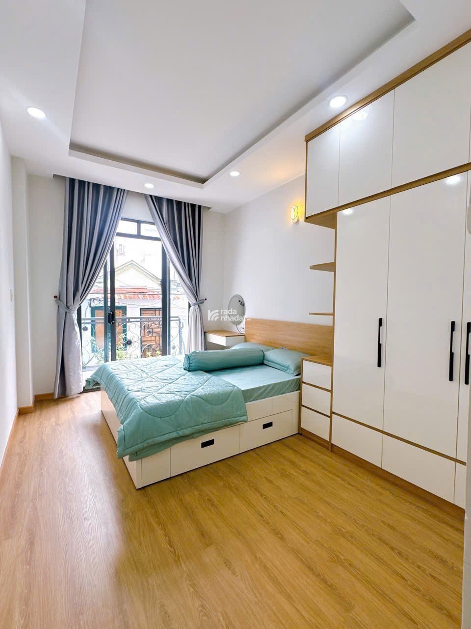 Bán nhà hẻm xe hơi Thích Quảng Đức 42m2 đúc 4 tầng BTCT 5PN nhỉnh 8 tỷ tl