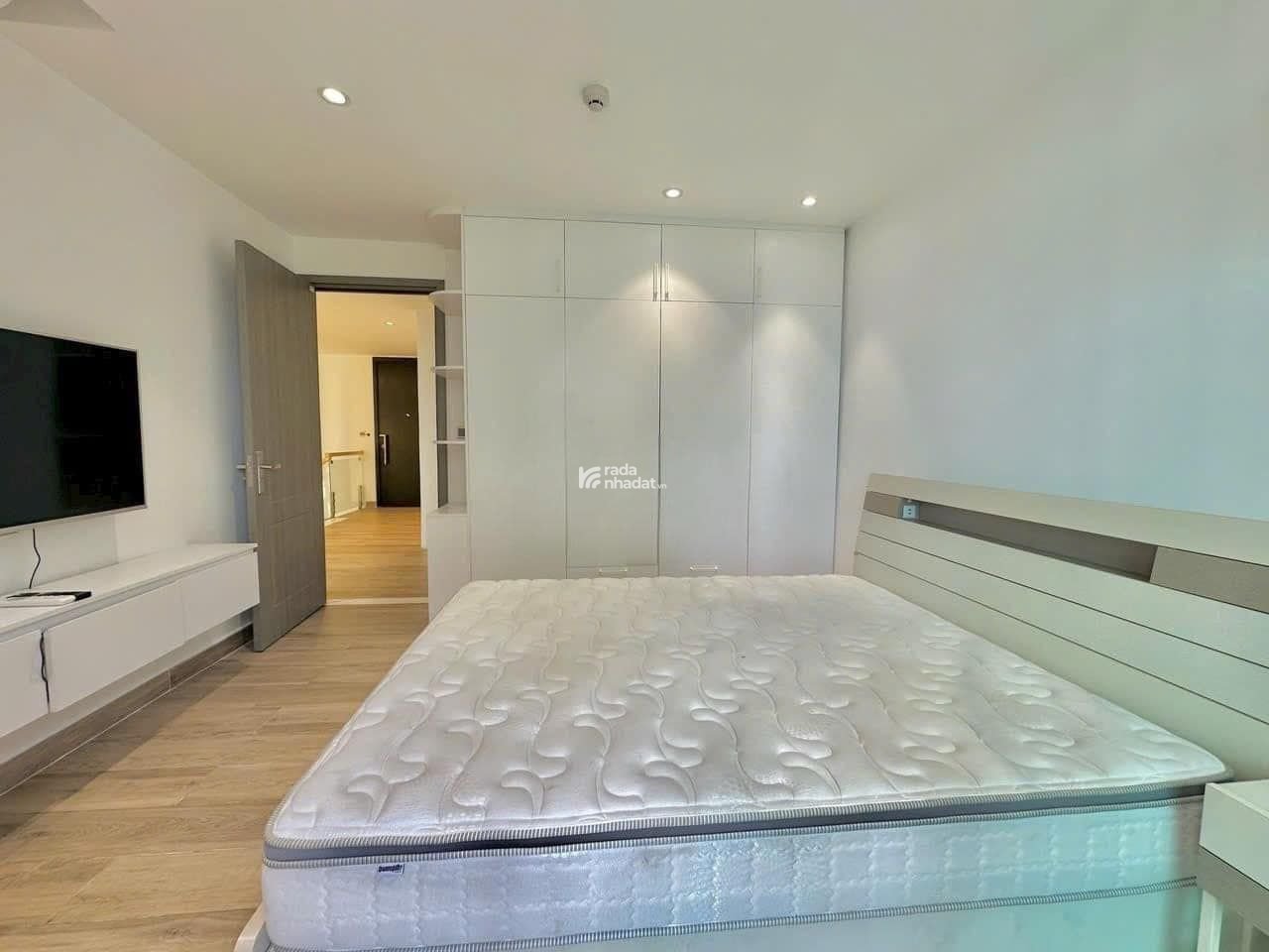 Cho thuê căn Duplex 3 phòng ngủ 1 phòng giúp việc view đẹp giá rẻ tại Feliz En Vista Quận 2