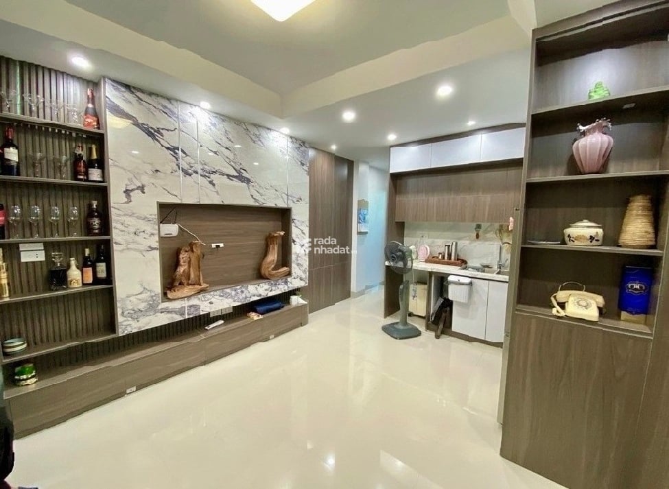 NHÀ ĐẸP - MỚI XÂY - 6 TẦNG - THANG MÁY - 40M2 - HƠN 11 TỶ - HOÀNG QUỐC VIỆT