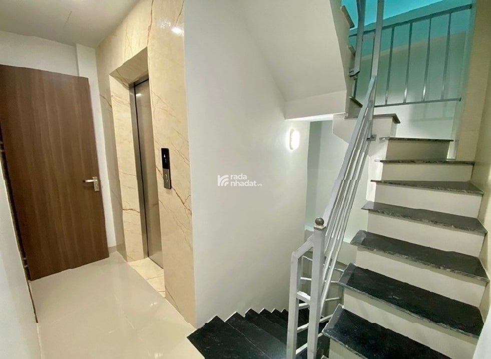 NHÀ ĐẸP - MỚI XÂY - 6 TẦNG - THANG MÁY - 40M2 - HƠN 11 TỶ - HOÀNG QUỐC VIỆT