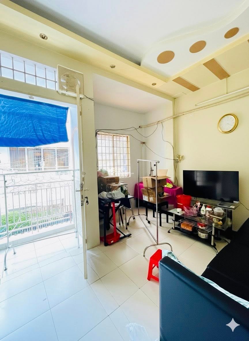 GIÁP ĐẦM SEN Q11  HẺM XE HƠI  NHÀ ĐẸP 2 TẦNG  48M2  NHỈNH 5 TỶ ĐỒNG