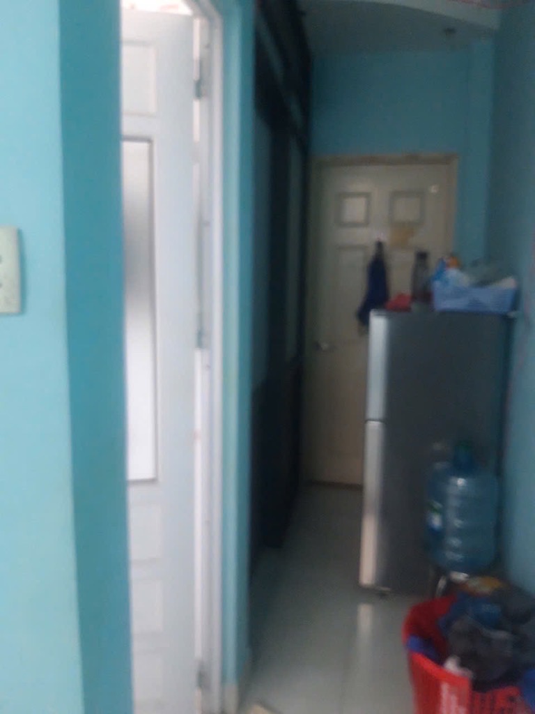 Nhà 1 trệt, lửng, 2 lầu, sân thượng.Xây chắc chắn, 4 PN, 4 WC, 