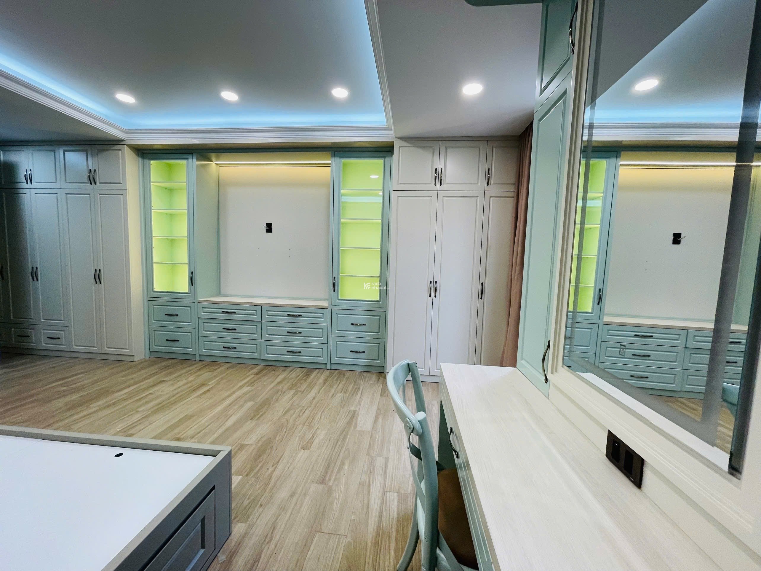 Cho thuê Biệt thự cityland giá 50tr full nội thất, có thang máy từ trệt, mới hoàn thiện 100% 