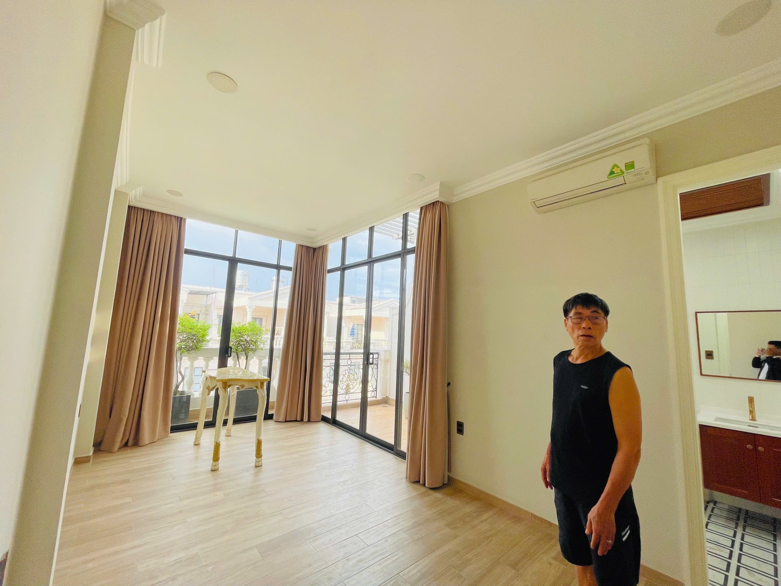 Cho thuê Biệt thự cityland giá 50tr full nội thất, có thang máy từ trệt, mới hoàn thiện 100% 