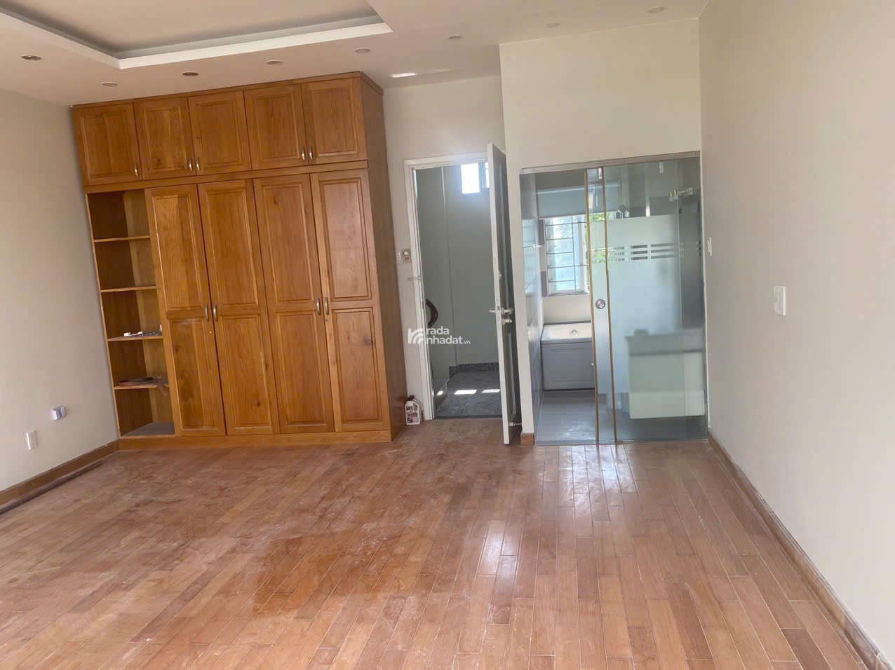 BÁN NHÀ CẤP 4 MẶT TIỀN QUẬN 5 -12 TỶ