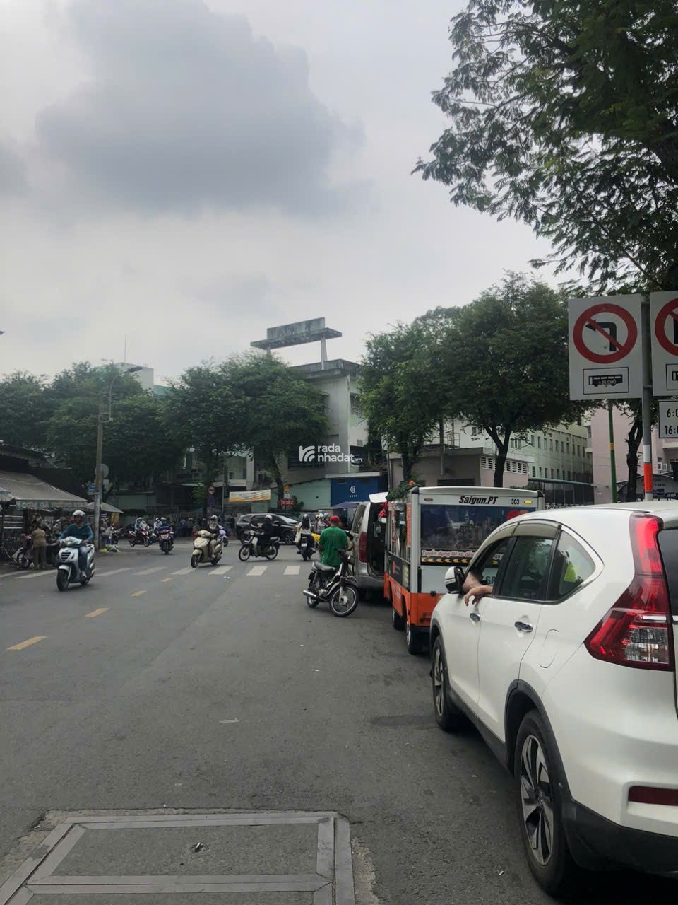 BÁN NHÀ CẤP 4 MẶT TIỀN QUẬN 5 -12 TỶ