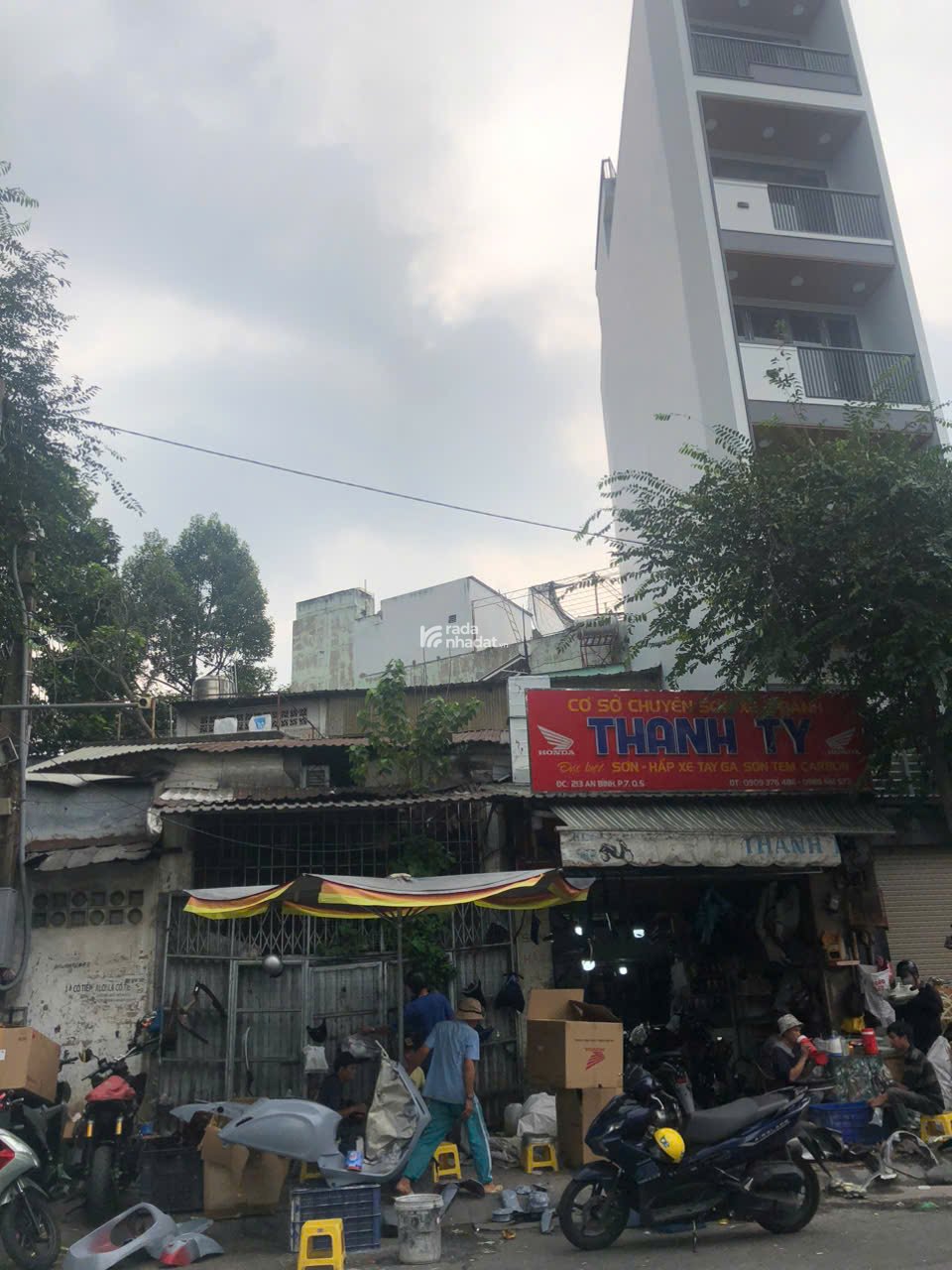 BÁN NHÀ CẤP 4 MẶT TIỀN QUẬN 5 -12 TỶ