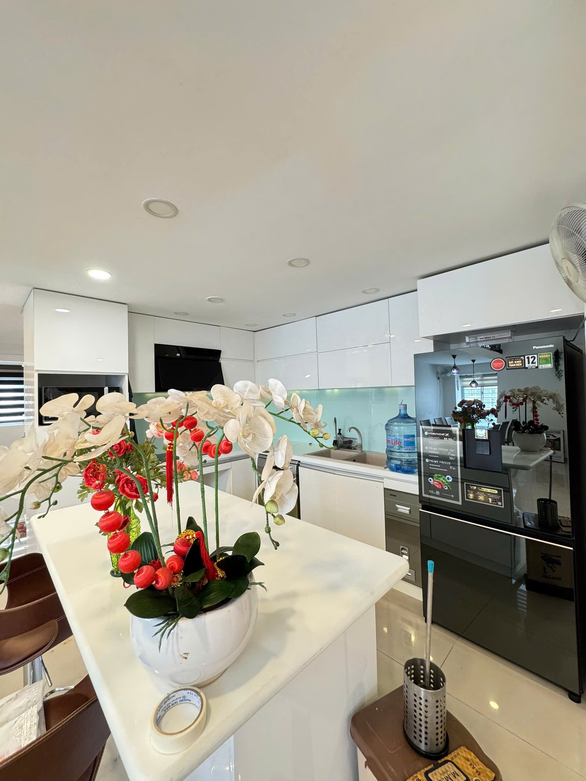 Bán căn hộ Duplex sky garden 1, PMH, Q7, dt 150m2. tk 3PN , giá chỉ 8,1tỷ