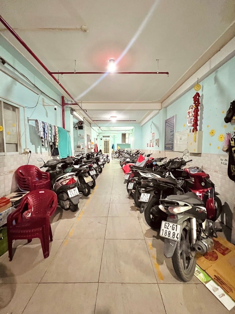 SIÊU PHẨM CHDV 5 TẦNG BÌNH LONG 130M2 THU NHẬP 100 TR/TH