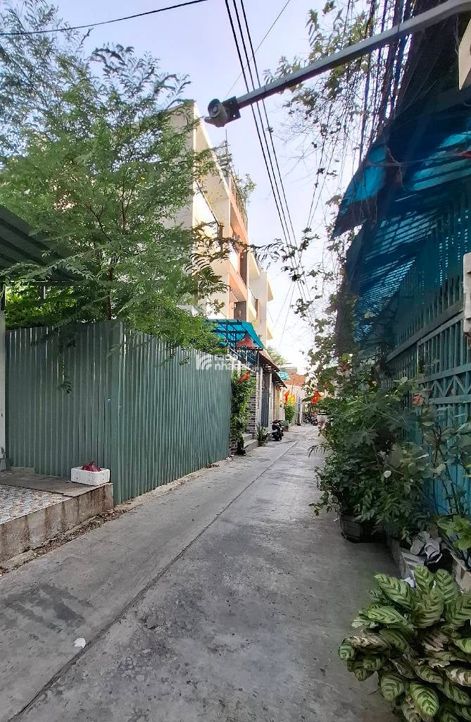 hẻm xe hơi 4m,  diện tích rộng - 78m2 - sát AEON Tên Lửa 