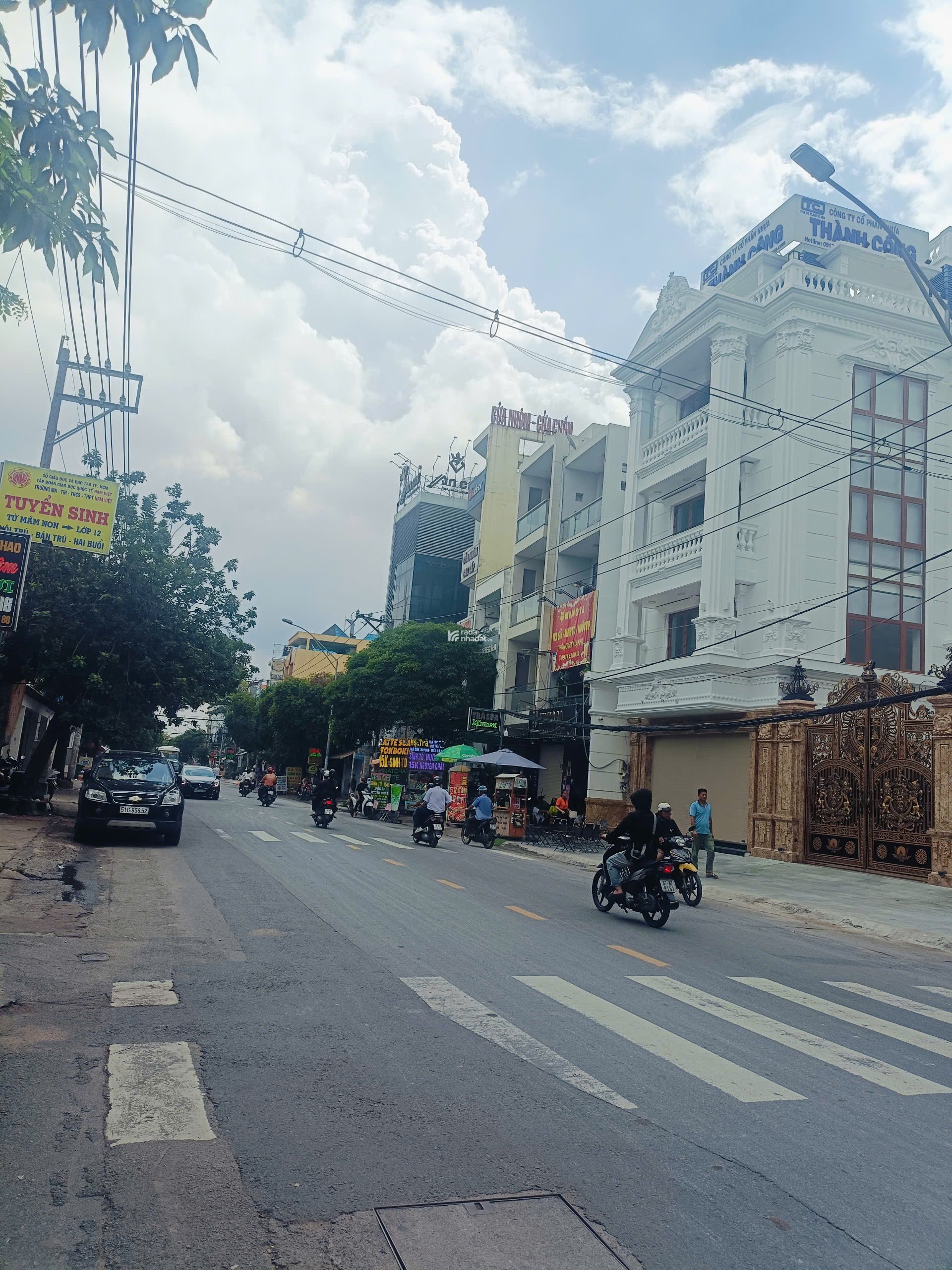 Mặt Tiền Tây Sơn-Chợ Tân Hương .Q Tân Phú. Dt: 4x21. 4 Tầng. Giá: 13,5 Tỷ