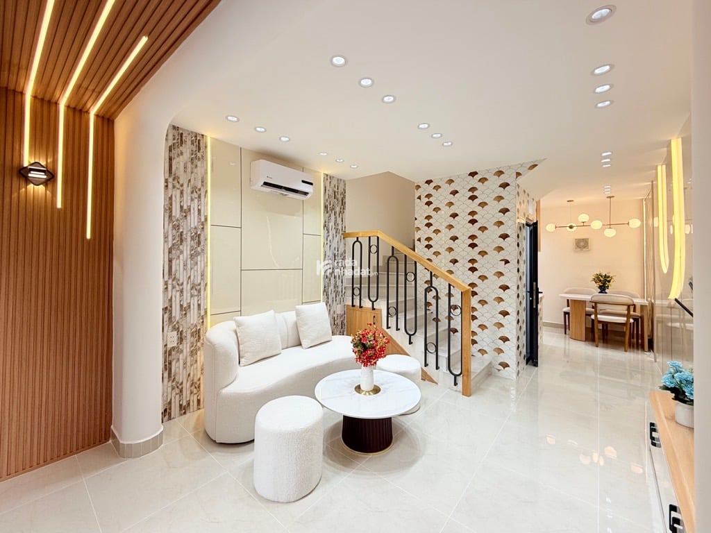 KHÔNG CÓ SẢN PHẨM SO SÁNH - LÊ VĂN DUYỆT - NHÀ MỚI 2 TẦNG - 2 PN 2 WC- HXHTHÔNG - FULL NỘI THẤT - 2