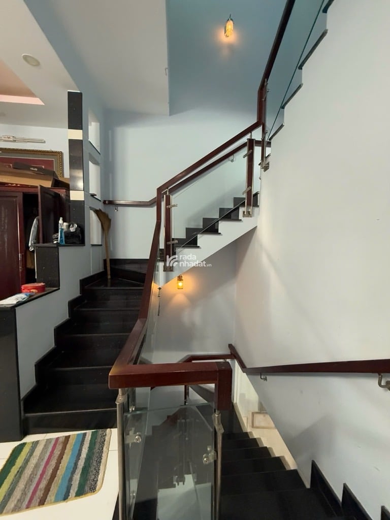 LẠC LONG QUÂN -P.8- TÂN BÌNH - HXH ĐỔ CỬA - VUÔNG A4 -DT: 4*14m- 4 TẦNG BTCT -  7 TỶ 5