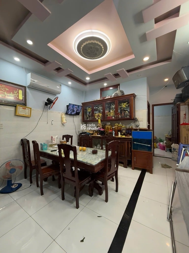 LẠC LONG QUÂN -P.8- TÂN BÌNH - HXH ĐỔ CỬA - VUÔNG A4 -DT: 4*14m- 4 TẦNG BTCT -  7 TỶ 5