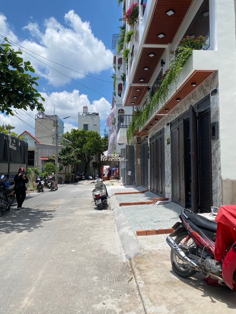 BÁN NHÀ TÂN CHÁNH HIỆP 18A - TMT QUẬN 12 - DIỆN TÍCH 96.3m2 -  NHÀ ĐẸP HIỆN ĐẠI FULL NỘI 