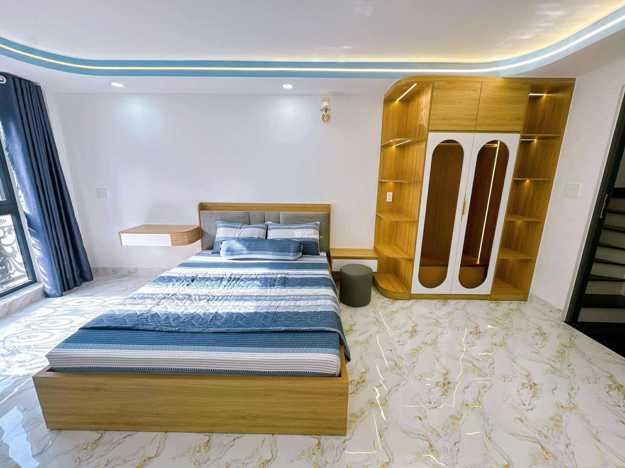 NHÀ ĐẸP 5 TẦNG FULL NỘI THẤT - TRƯỚC NHÀ 10m OTO QUAY ĐẦU - CÁCH 20M RA MẶT TIỀN