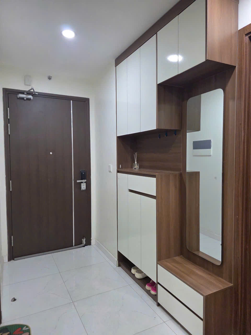 Cần cho thuê căn Phương Đông Green Park 2 ngủ 2wc full giá 10tr/ tháng 