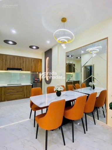 KẸT TIỀN!! Cần bán gấp nhà, đường Nguyễn Thị Minh Khai, phường Dakao, Quận 1, sổ riêng, 40m2