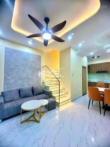 KẸT TIỀN!! Cần bán gấp nhà, đường Nguyễn Thị Minh Khai, phường Dakao, Quận 1, sổ riêng, 40m2