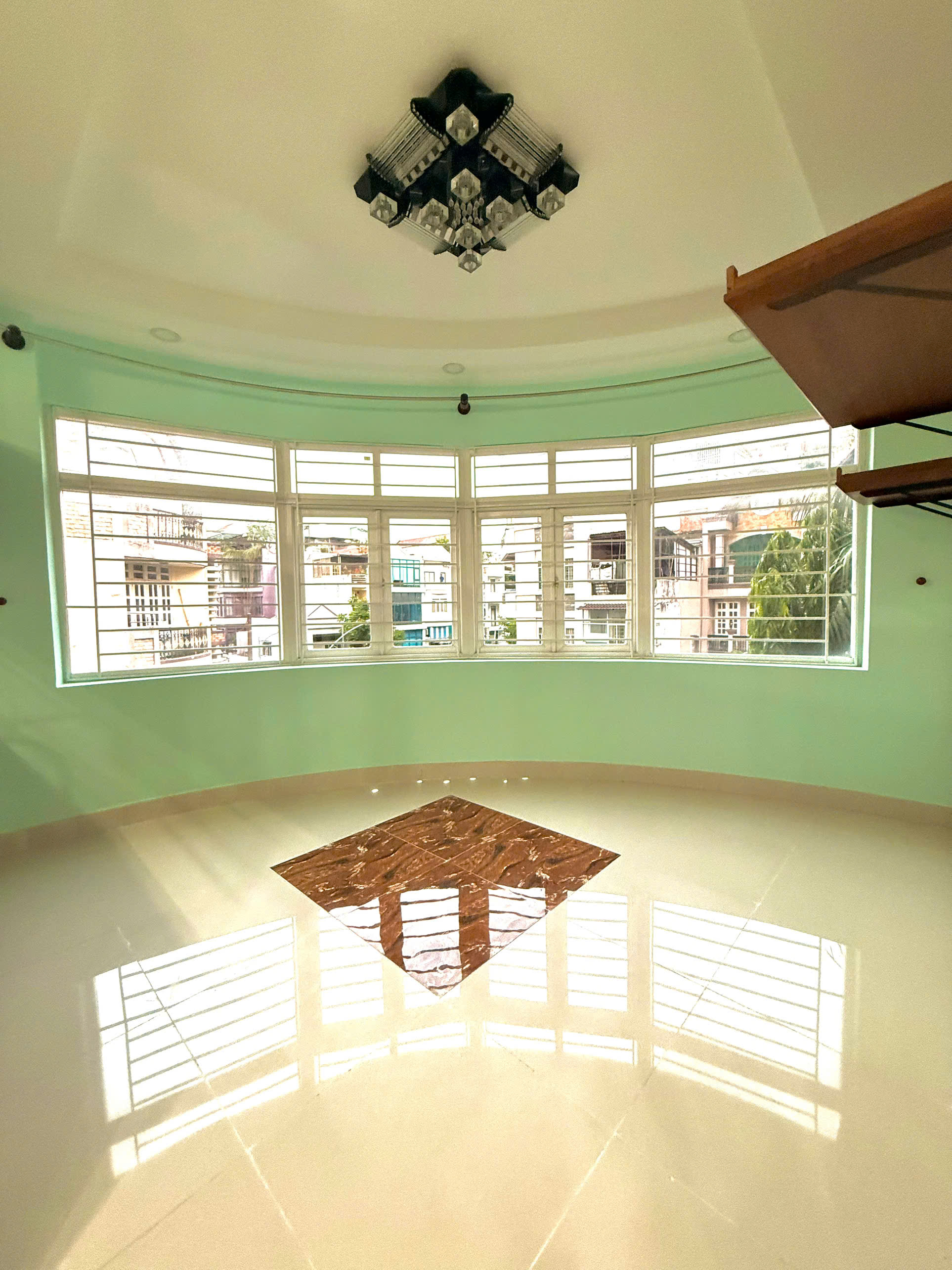 Chính Chủ Bán Gấp Căn Góc Thiên Nam Apartment - Quận 10 - 99m2, 3PN - Sổ Hồng Riêng - Chỉ 7.3 Tỷ
