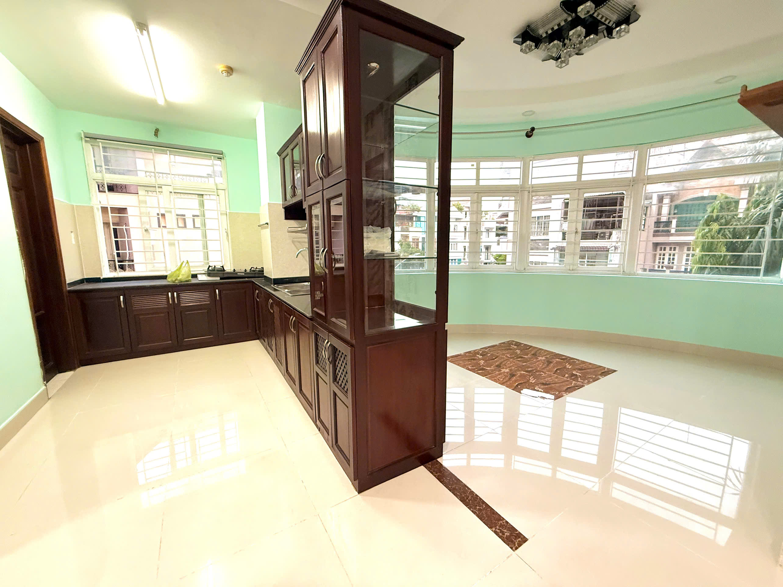 Chính Chủ Bán Gấp Căn Góc Thiên Nam Apartment - Quận 10 - 99m2, 3PN - Sổ Hồng Riêng - Chỉ 7.3 Tỷ
