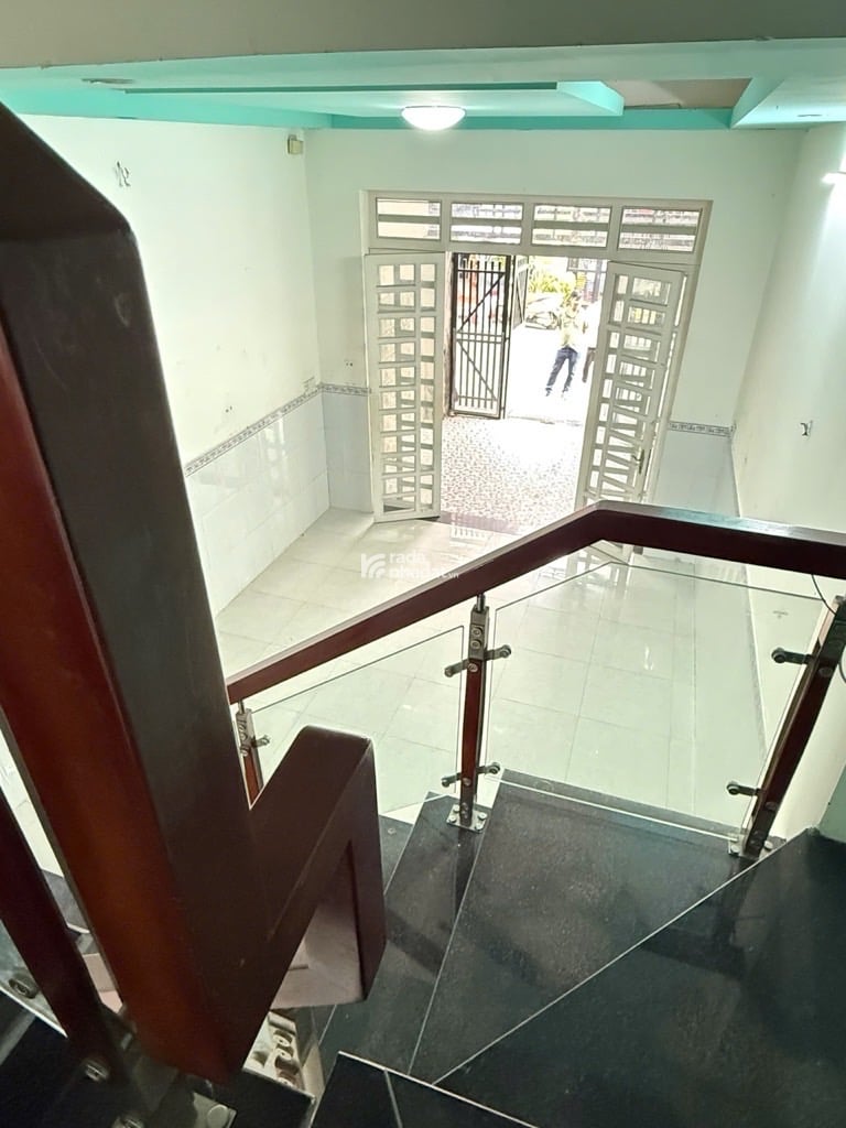 bán nhà gần nguyễn thị tú bình hưng hoà B