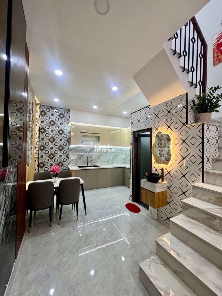 SIÊU PHẨM 2 TẦNG TÂN BÌNH -  GẦN NHÀ GA T3 - 32M2 - 2 PN - FULL NỘI THẤT 