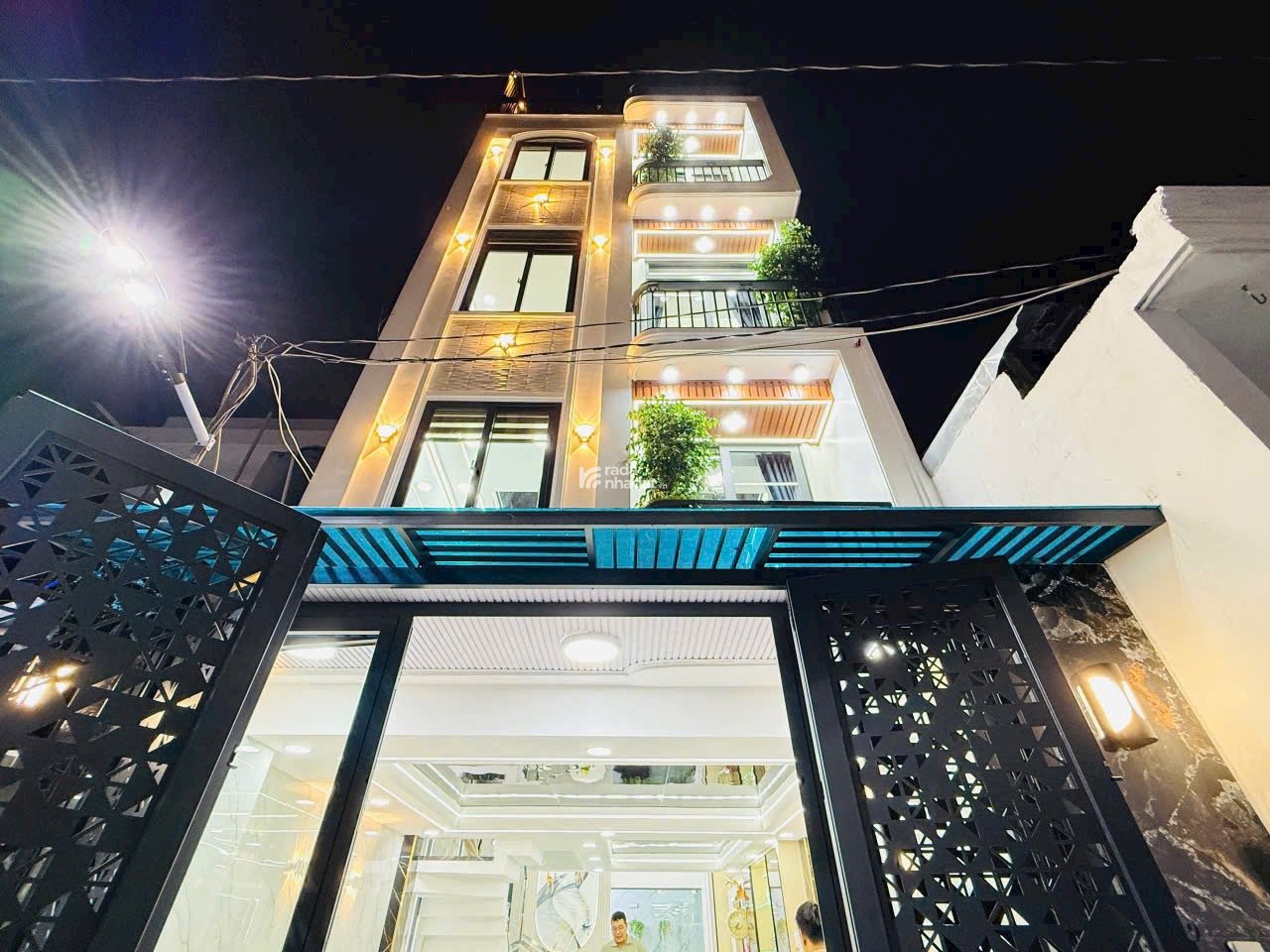 Bán gấp nhà diện tích 56m2 giá 4tỷ850 đường Hoàng Bật Đạt Tân Bình 