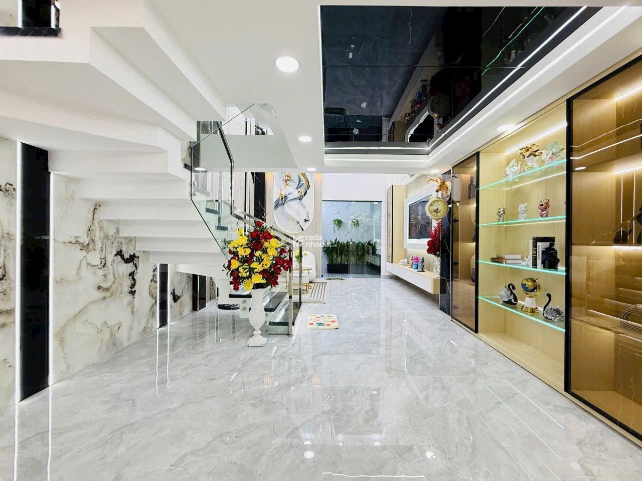 Bán gấp nhà diện tích 56m2 giá 4tỷ850 đường Hoàng Bật Đạt Tân Bình 