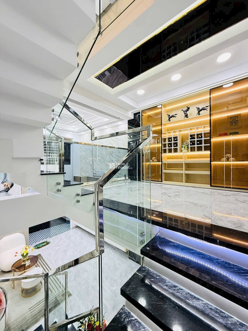 Bán gấp nhà diện tích 56m2 giá 4tỷ850 đường Hoàng Bật Đạt Tân Bình 