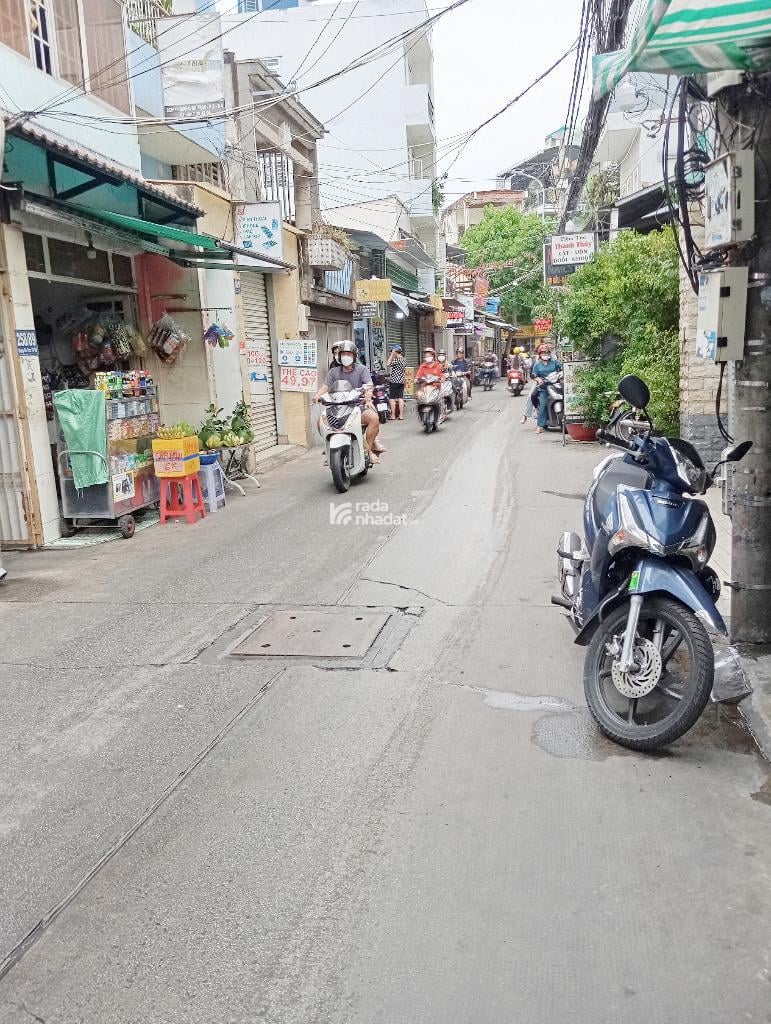 BÁN NHÀ LÔ GÓC HẺM XE HƠI PHƯỜNG 2 QUẬN 8 130M2 12 TỶ 5.2X25M 3 TẦNG 5PN