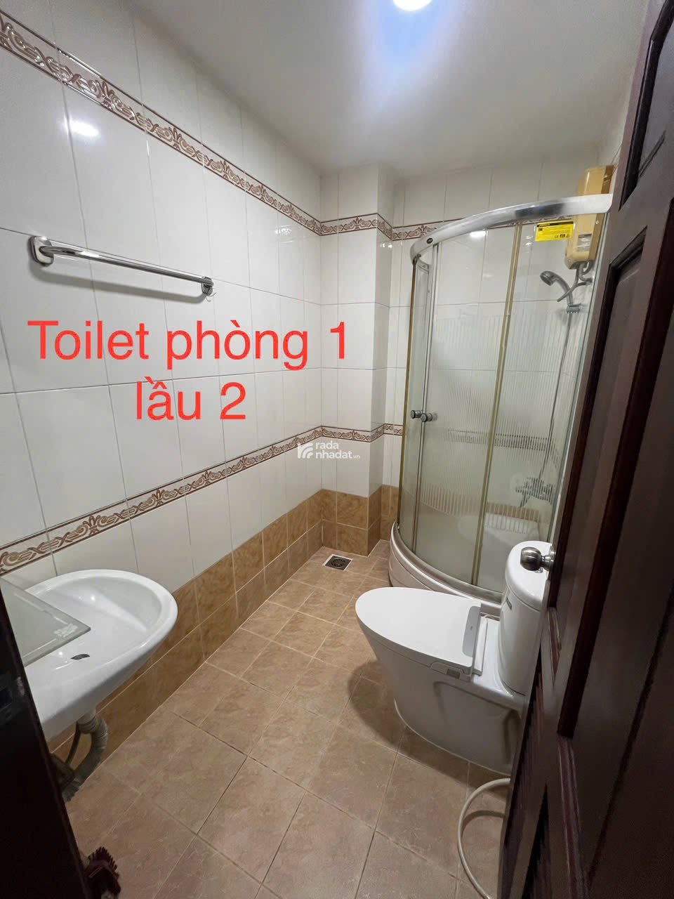 Hot Hot Hot. Nhà trung tâm thành phố giá cực rẻ. Phải gọi là siêu rẻe