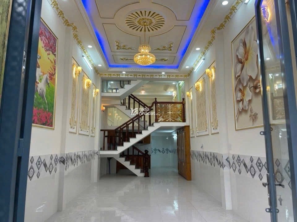 BÁN NHÀ KẾ KHU TÊN LỬA 60M2 5 TẦNG 6 TỶ HẺM XE HƠI TRÁNH THU 15 TRIỆU BÌNH TÂN 