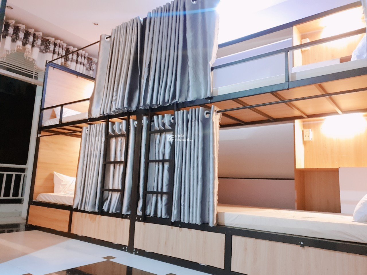 Chốt deal chiếc giường KTX cao cấp giữa lòng Quận 10. BAO Tất tần tật