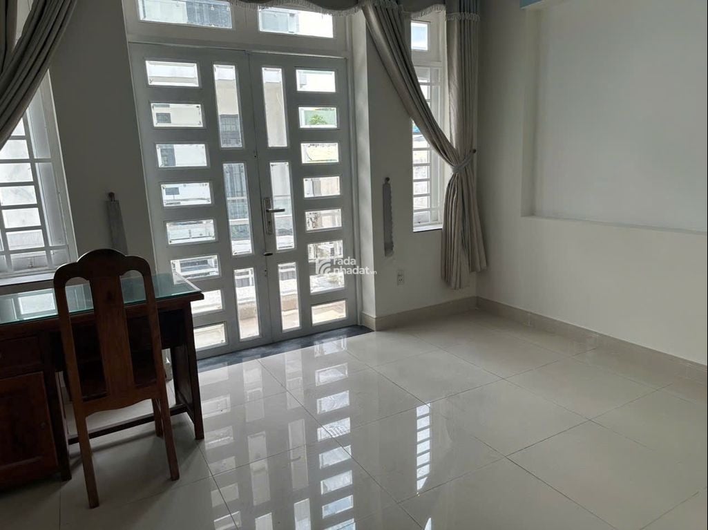 CHO THUÊ NHÀ ĐƯỜNG SỐ 4 GIÁP KDC SÔNG ĐÀ, QLO 13, 1 TRỆT 2 LẦU, 4PN, CÓ NỘI THẤT, 16TR.