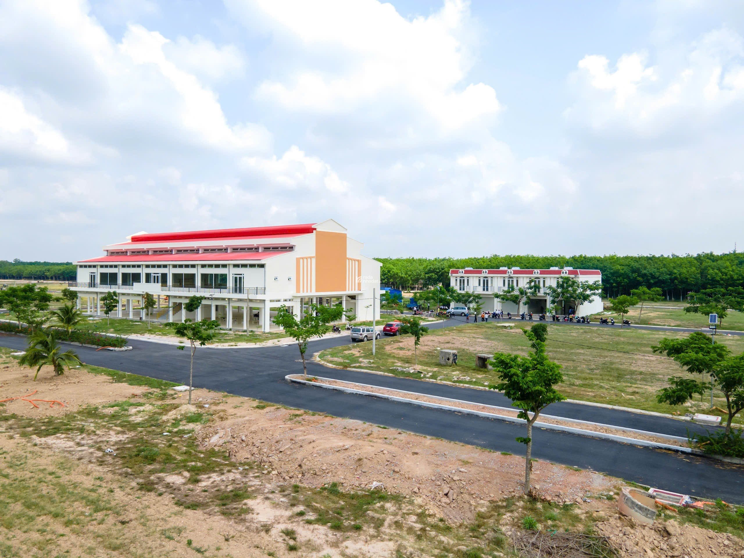 Đất có sổ hồng , DT : 519 lộ giới 13m giá 1,2T 