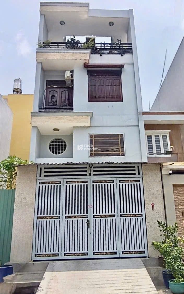 Bán gấp nhà đường số 1, phường 15, Gò Vấp 50m2, hẻm xe hơi, sổ hồng riêng sang tên ngay